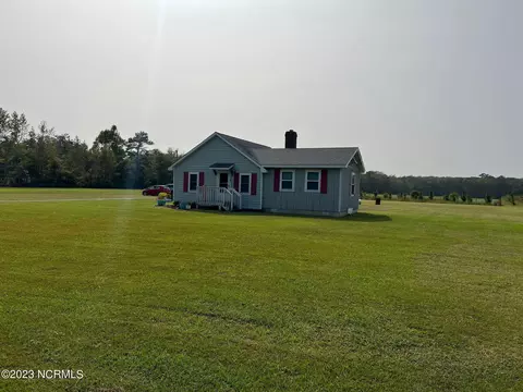 Exterior - 718 Aydlett Rd, Aydlett, NC 27916 photo 2 of 9