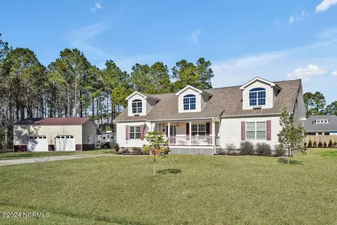 300 Scotch Bonnet Way, Hampstead, NC 28443