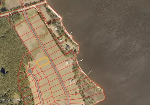 114 Waterway Rd, Havelock, NC 28532