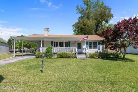105 Trent St, Pollocksville, NC 28573