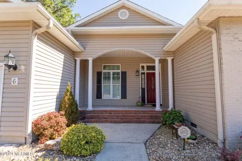 Exterior - 6 Greenbrier Ln, Pinehurst, NC 28374 photo 2 of 6