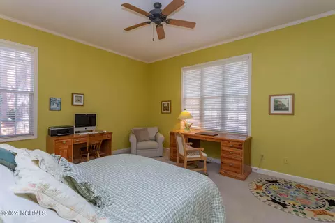 Bedroom - 6 Greenbrier Ln, Pinehurst, NC 28374 photo 2 of 5