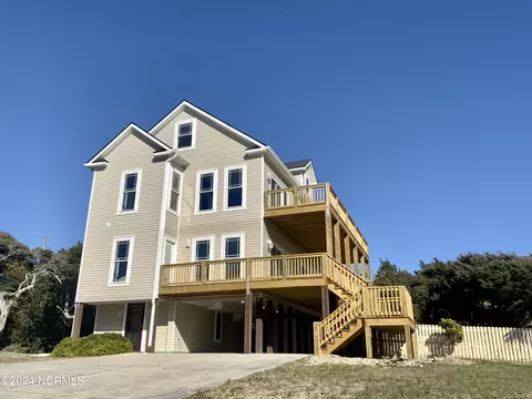 102 E Landing Dr, Emerald Isle, NC 28594