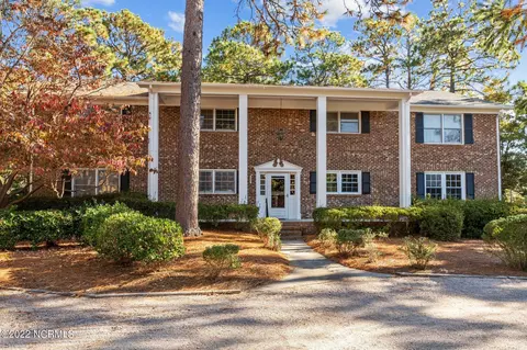 325 Driftwood Cir #C, Southern Pines, NC 28387
