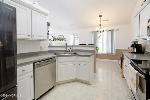 167 Shandy Way, Hampstead, NC 28443 photo 5