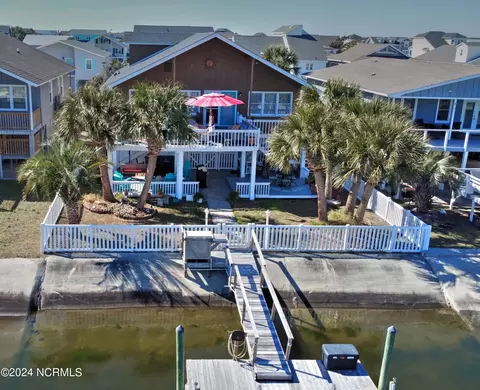 14 Richmond St, Ocean Isle Beach, NC 28469