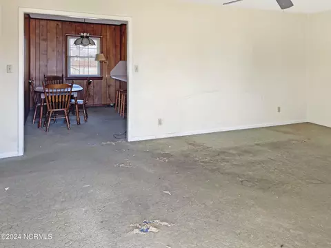 17 Red Robin Dr, Dunn, NC 28334 photo 3