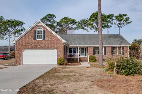 5902 Offshore Ct, Wilmington, NC 28409