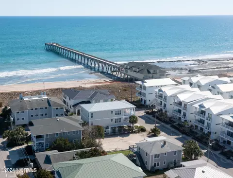 11 Seagull St, Wrightsville Beach, NC 28480