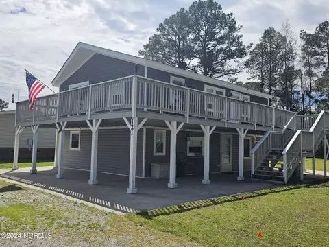 121 Rivershore Dr, Hertford, NC 27944