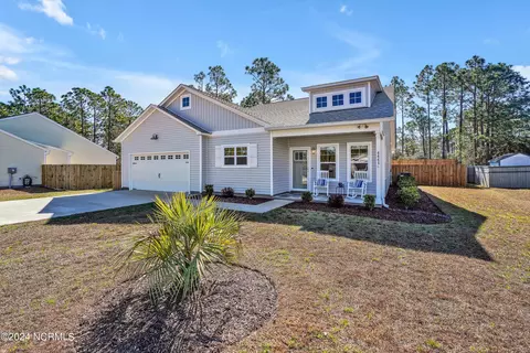 4441 Pinewood Village Dr, Southport, NC 28461