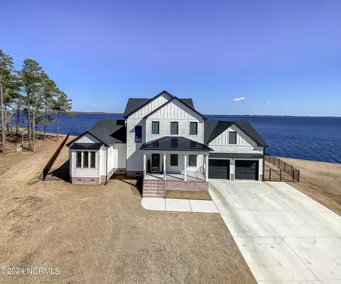 318 Harrier Ct, Elizabeth City, NC 27909