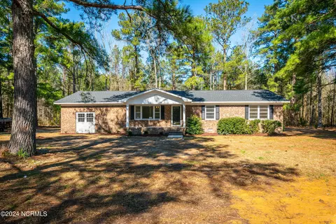 5129 Nc 102 E, Grimesland, NC 27837
