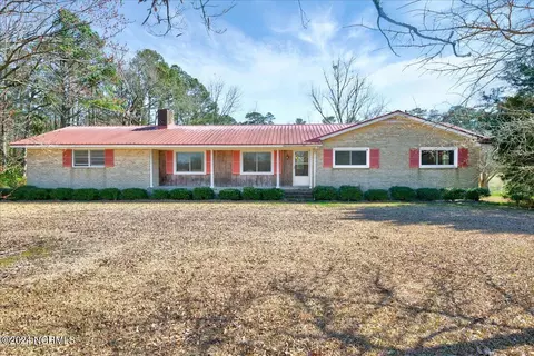 306 Croomsbridge Rd, Burgaw, NC 28425
