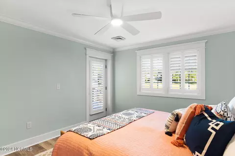 Bedroom - 330 Creekview Dr, Hampstead, NC 28443 photo 2 of 7