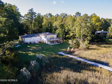 View/Area - 330 Creekview Dr, Hampstead, NC 28443 photo 7 of 17