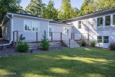 Exterior - 330 Creekview Dr, Hampstead, NC 28443 photo 13 of 15