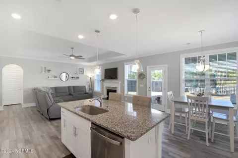 Kitchen - 75 N Passerine Path Way, Hampstead, NC 28443 photo 2 of 4