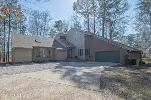 456 Gatewood Dr, New Bern, NC 28562