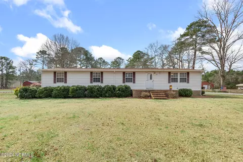 790 Deppe Rd, Maysville, NC 28555