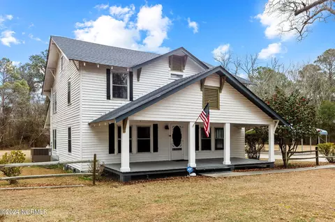 6855 Red Springs Rd, Red Springs, NC 28377