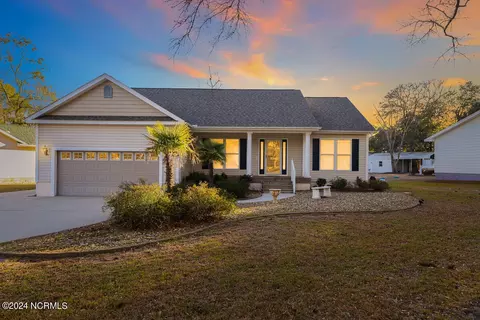 524 Great Oak Cir, Sunset Beach, NC 28468