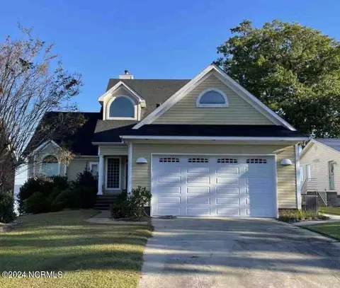 268 Hillcrest Dr, Chocowinity, NC 27817