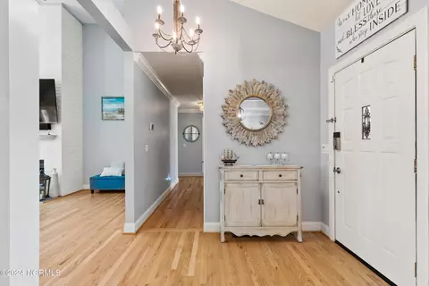 411 Lakeview Dr, Hampstead, NC 28443 photo 16