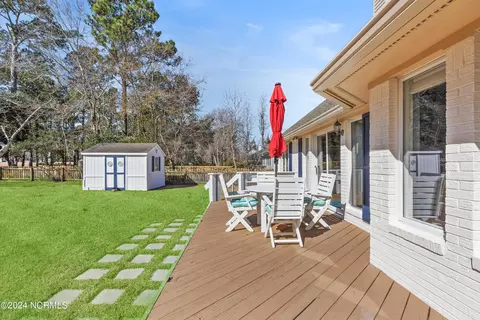 411 Lakeview Dr, Hampstead, NC 28443 photo 51