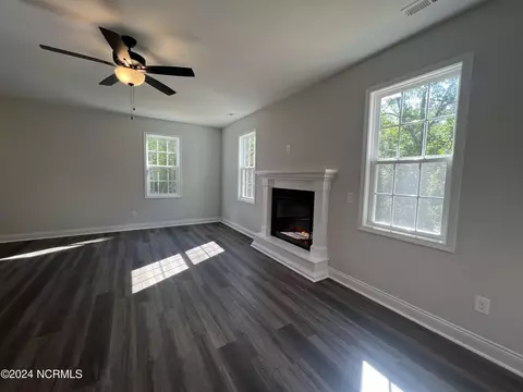 810 Twin Leaf Ct, Cameron, NC 28326 photo 4