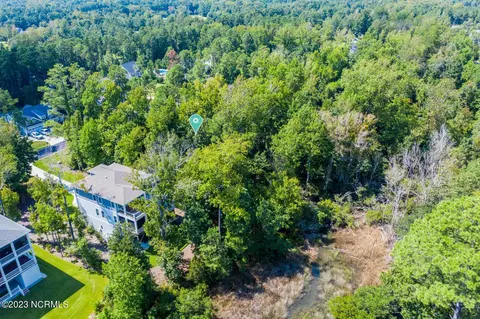 311 Aster Pl, Hampstead, NC 28443 photo 6