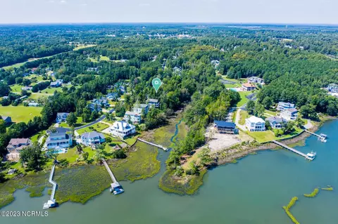 311 Aster Pl, Hampstead, NC 28443