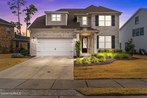 813 Bedminister Ln, Wilmington, NC 28405