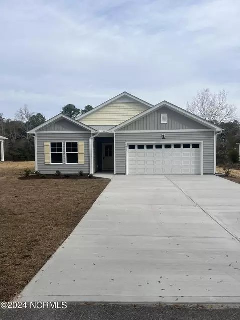 1071 River Dr SW, Calabash, NC 28467