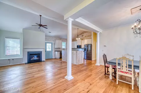 Dining - 109 E Stockton Pl, Hampstead, NC 28443 photo 1 of 3