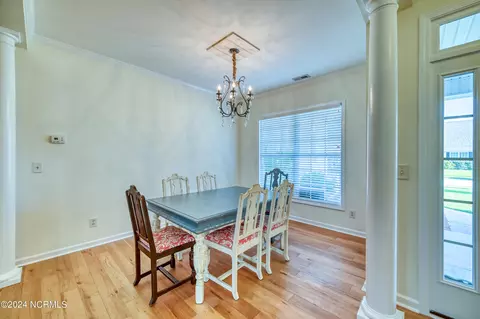 Dining - 109 E Stockton Pl, Hampstead, NC 28443 photo 3 of 3