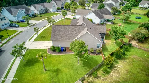 Exterior - 109 E Stockton Pl, Hampstead, NC 28443 photo 3 of 19