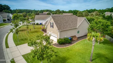 Exterior - 109 E Stockton Pl, Hampstead, NC 28443 photo 2 of 19
