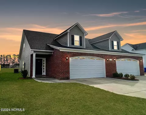 2205 Remington Ct #A, Greenville, NC 27834