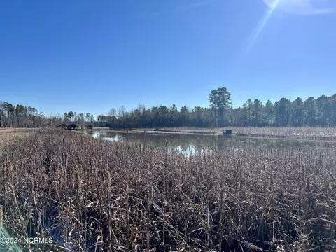 5200 Kershaw Rd, Oriental, NC 28571