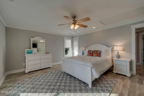 Bedroom - 855 Island View Rd, Bath, NC 27808 photo 4 of 10