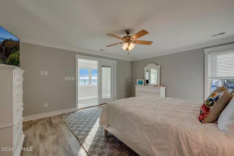 Bedroom - 855 Island View Rd, Bath, NC 27808 photo 5 of 10