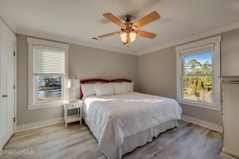 Bedroom - 855 Island View Rd, Bath, NC 27808 photo 9 of 10