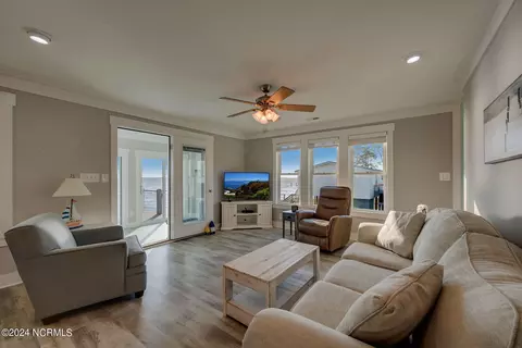 Living - 855 Island View Rd, Bath, NC 27808 photo 3 of 5