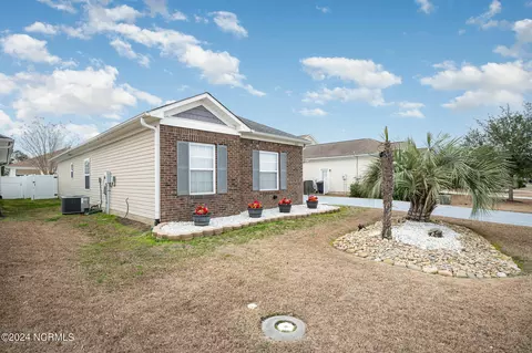 241 Cloverleaf Dr, Longs, SC 29568 photo 4