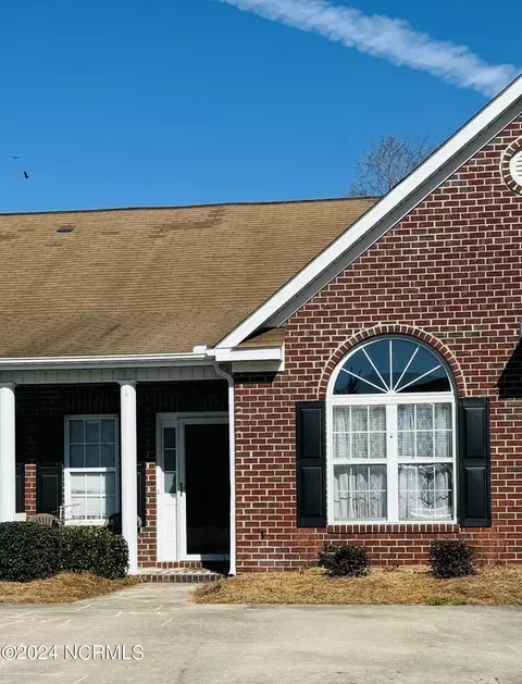 150 Oak Towne Dr #F4, Greenville, NC 27858
