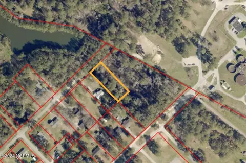313 N 1st Ave, New Bern, NC 28560