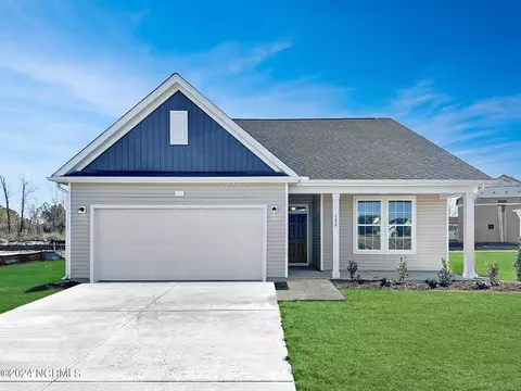 102 Harvest Bluff Ln, Jacksonville, NC 28546