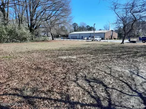 725 Pender St S, Wilson, NC 27893