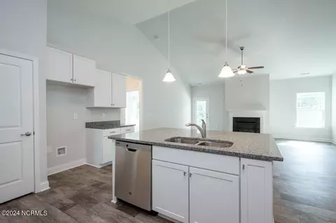 Kitchen - 149 Firethorn Cir, Wallace, NC 28466 photo 2 of 5